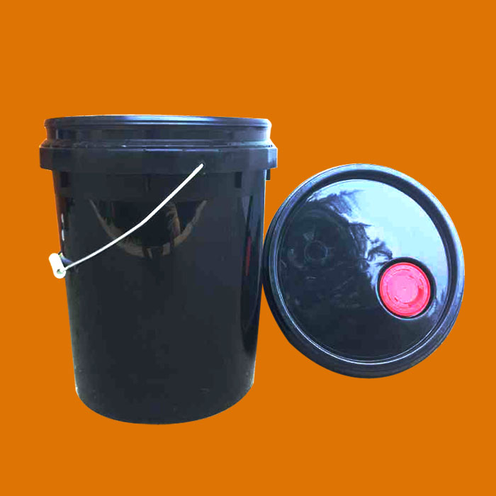Engine oil drum